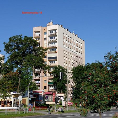 Lokum Seminaryjska Apartament Z Darmowym Parkingiem เคียลเซ ภายนอก รูปภาพ