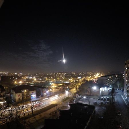 Lokum Seminaryjska Apartament Z Darmowym Parkingiem เคียลเซ ภายนอก รูปภาพ