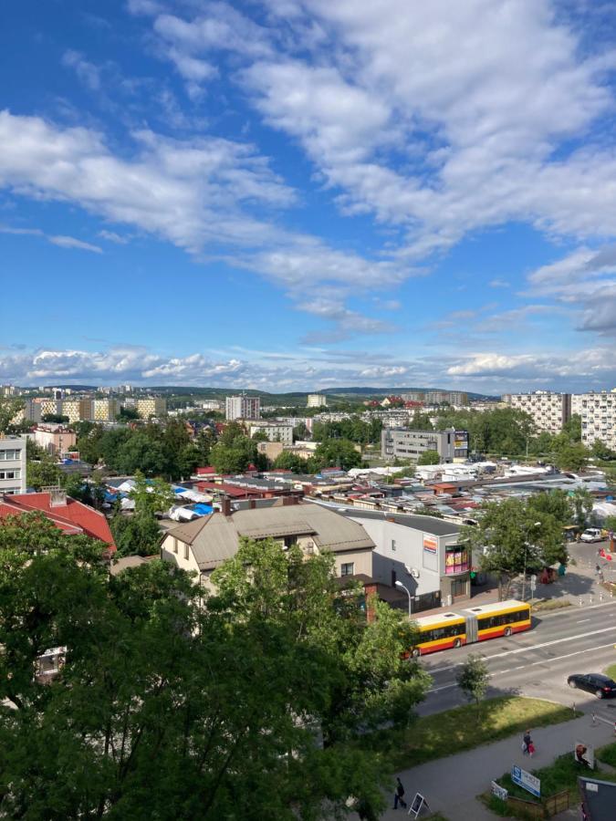 Lokum Seminaryjska Apartament Z Darmowym Parkingiem เคียลเซ ภายนอก รูปภาพ